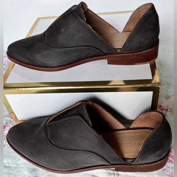 Nisolo Emma D'Orsay 100% Brush Leather Flats in Matte Black color Size 7 NWT - Picture 1 of 10